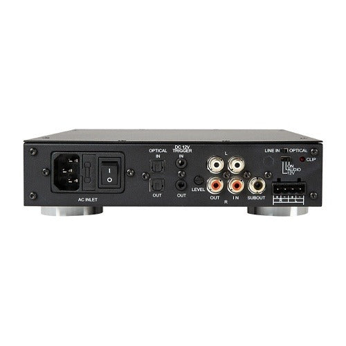 EA-DYN-2D-200 rear panel connections